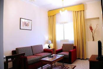 שארג'ה Al Sharq Hotel Apartment מראה חיצוני תמונה