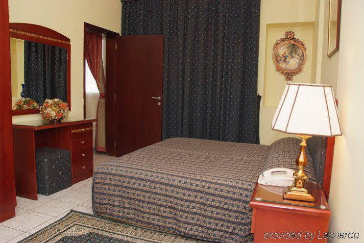 שארג'ה Al Sharq Hotel Apartment מראה חיצוני תמונה